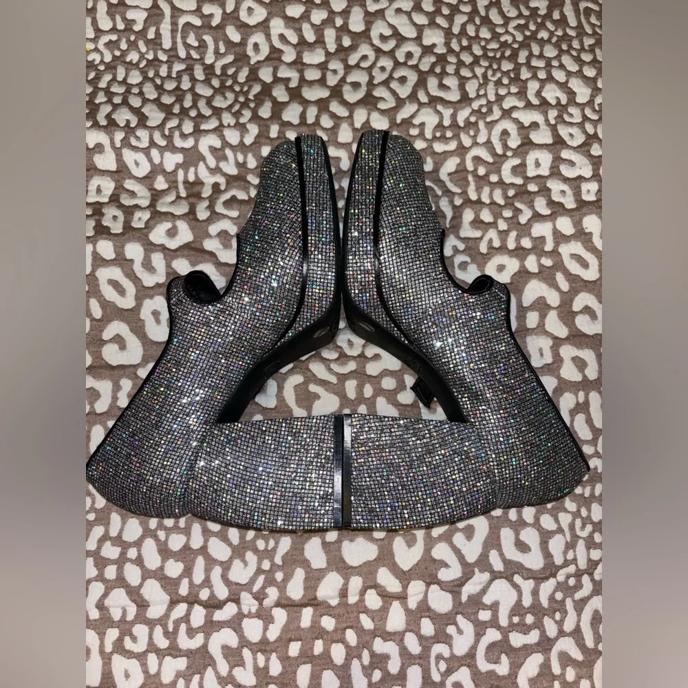 Gianni Bini chunky heel glitter pumps
